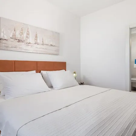 Apartments Bristol Rijeka Room photo