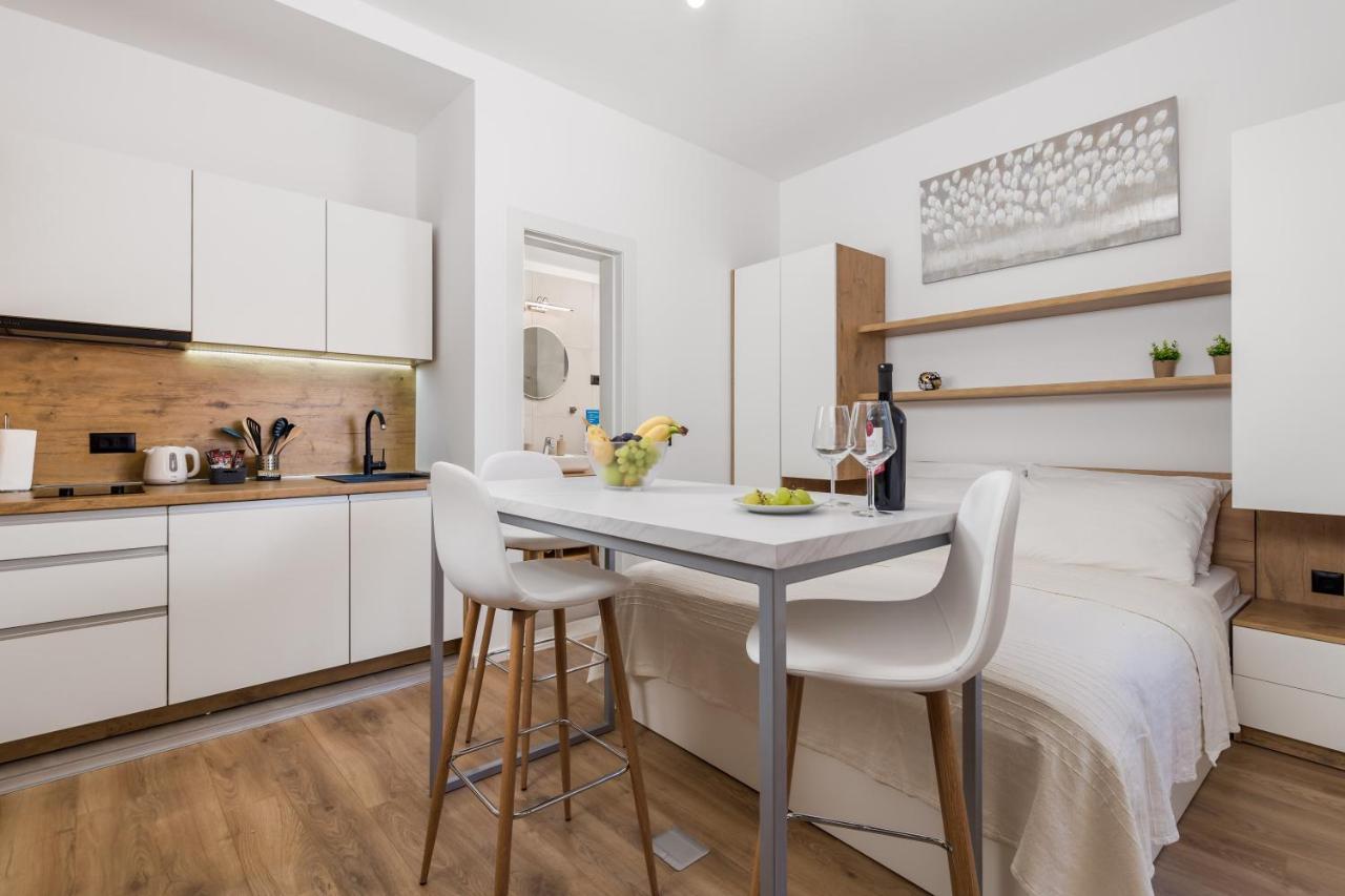 Bristol Apartment *